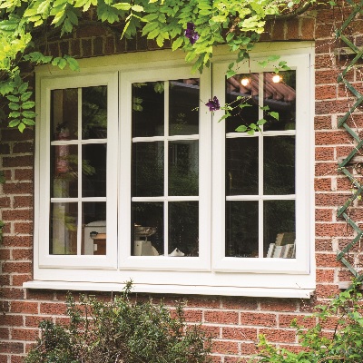 Halo casement window