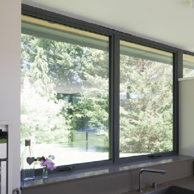 Smart casement window